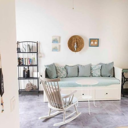 Aegli Apartments Deluxe Đảo Sými Ngoại thất bức ảnh