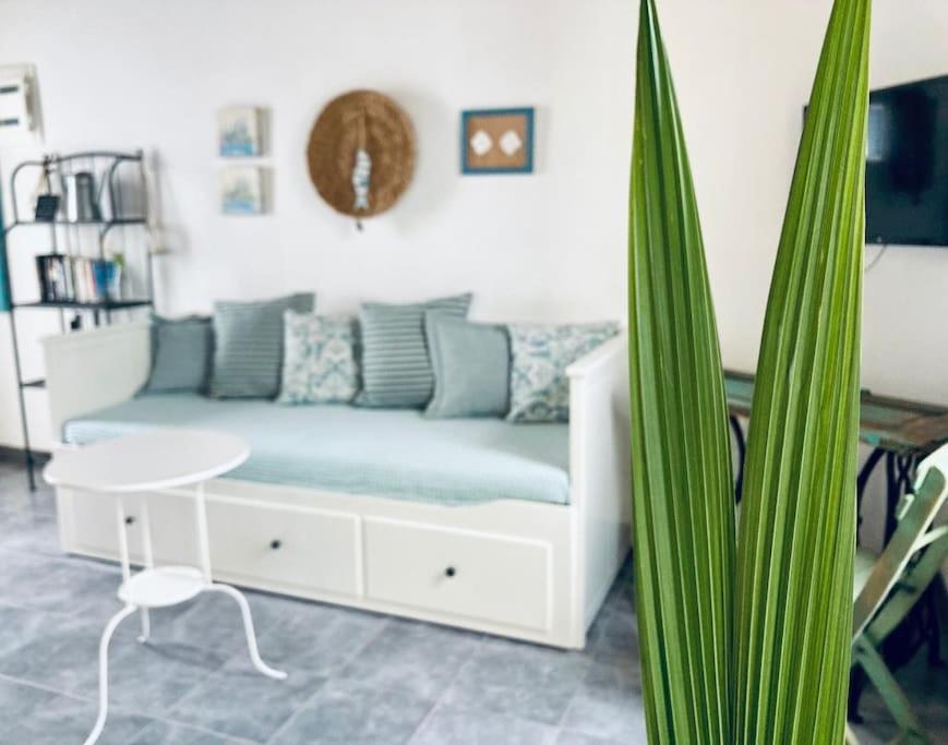 Aegli Apartments Deluxe Đảo Sými Ngoại thất bức ảnh